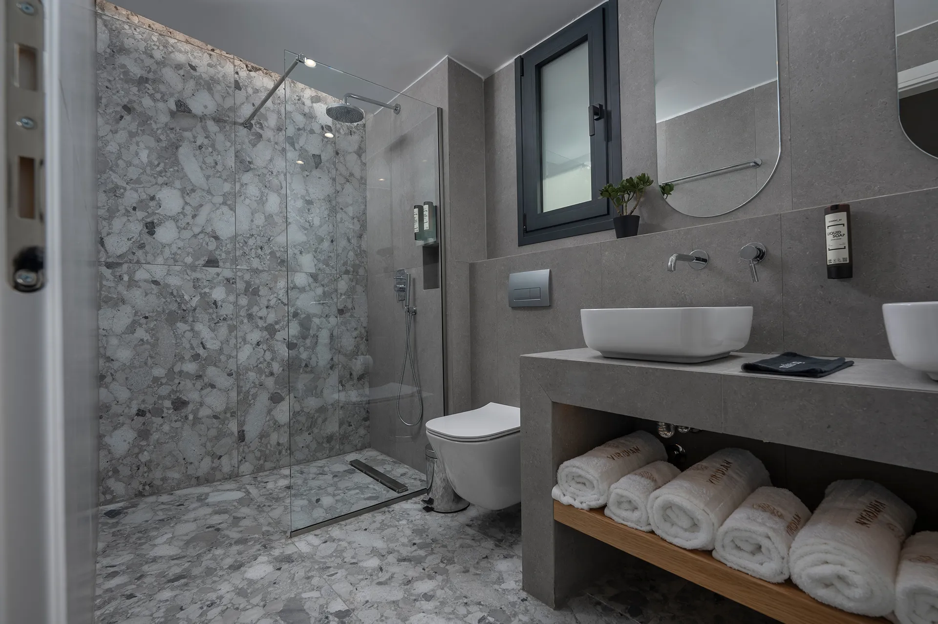 Tiara Holidays - Viridian Executive Villas - Prestige 3-Bedroom Villa with Private Pool - kupatilo